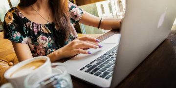 Empresas usam internet para vendas e relação com clientes